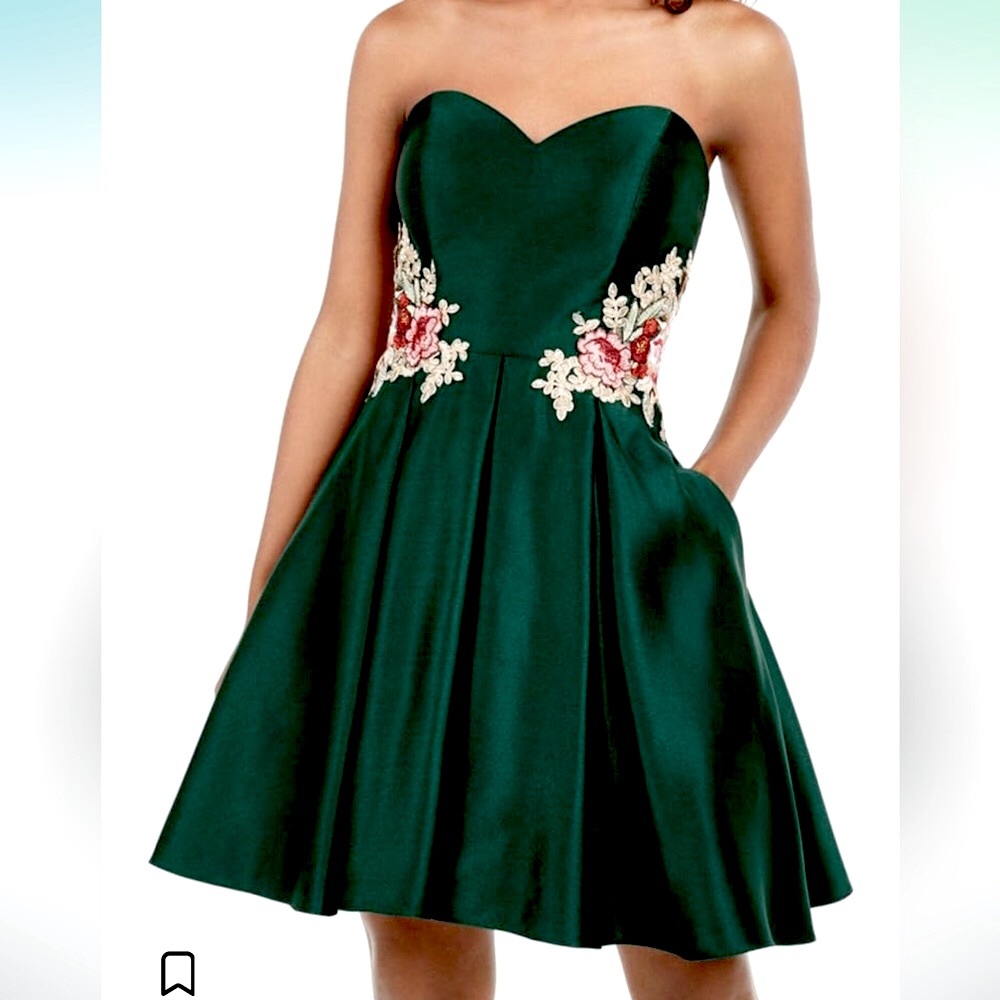 Blondie Nites embroidered sweetheart fit and flare satin dress size 7